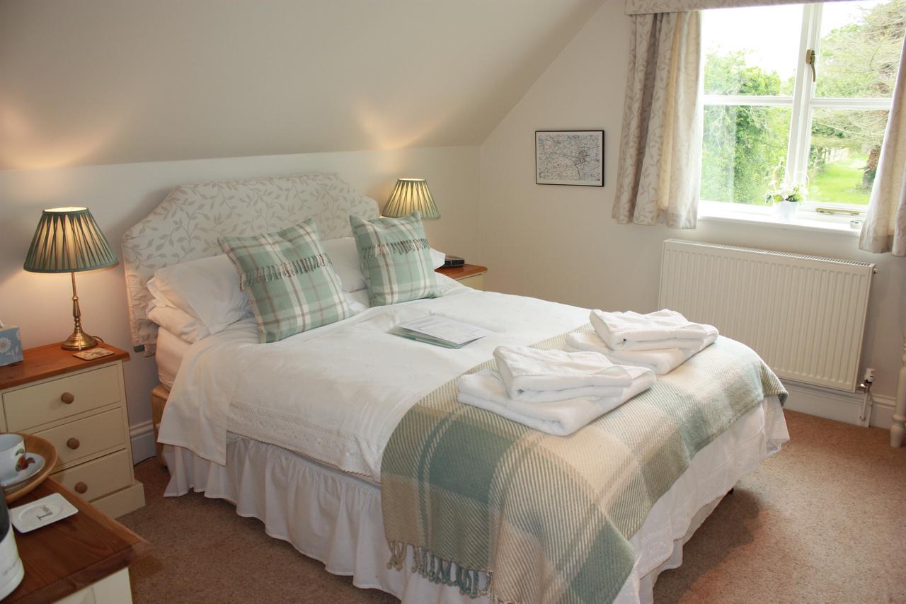 Bridge Cottage Bed And Breakfast 피터버러 외부 사진