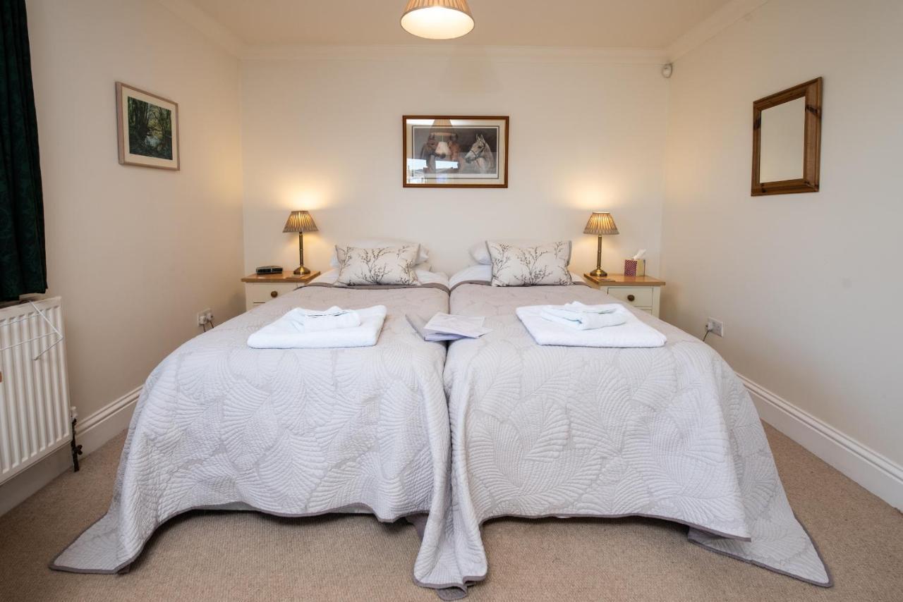 Bridge Cottage Bed And Breakfast 피터버러 외부 사진