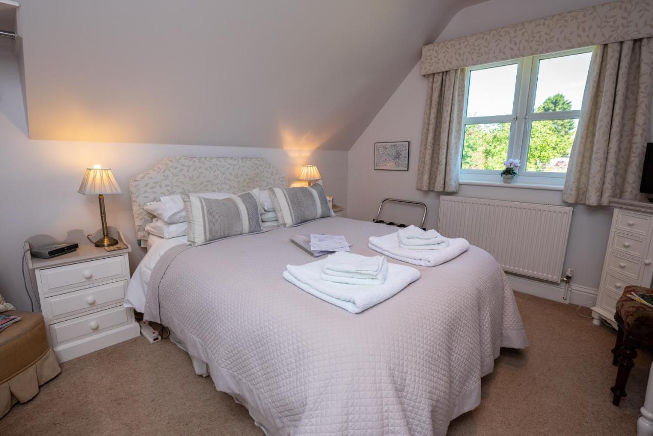Bridge Cottage Bed And Breakfast 피터버러 외부 사진