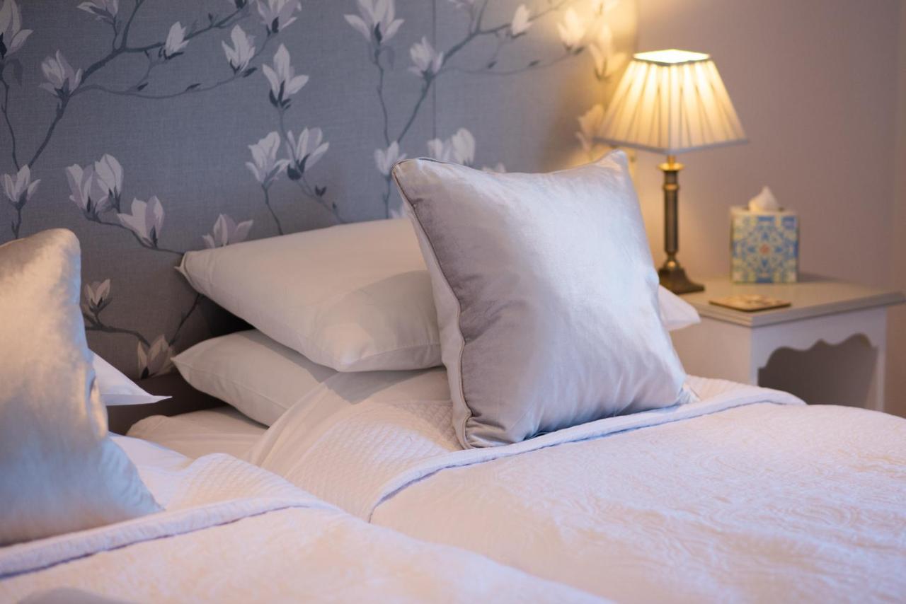 Bridge Cottage Bed And Breakfast 피터버러 외부 사진